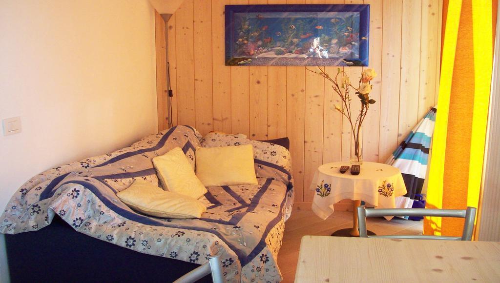 Appartamento Casa delle Camelie Sorico Esterno foto
