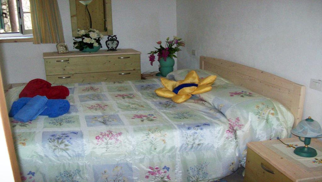 Appartamento Casa delle Camelie Sorico Esterno foto