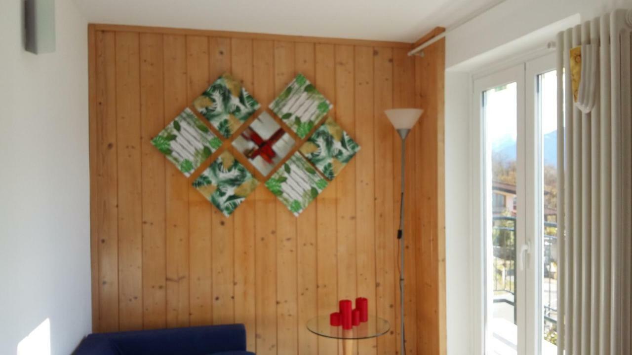Appartamento Casa delle Camelie Sorico Esterno foto